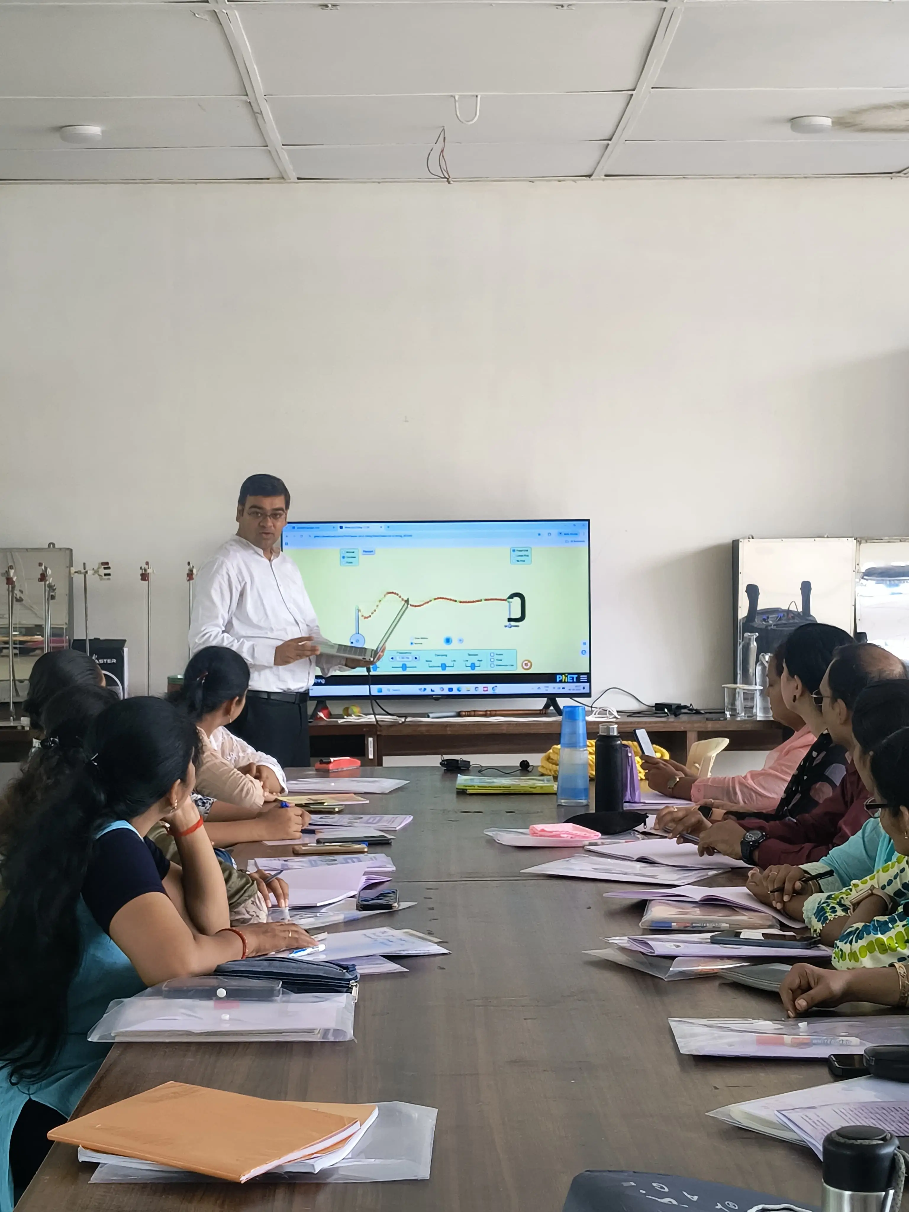 Middle School Teacher Program - Prof. Rajendra Singh Science Exploratory